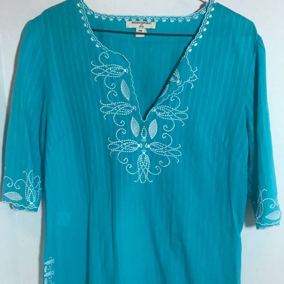 Banana Republic PM Embroidered Turquoise Top NWOT - Picture 2 of 7